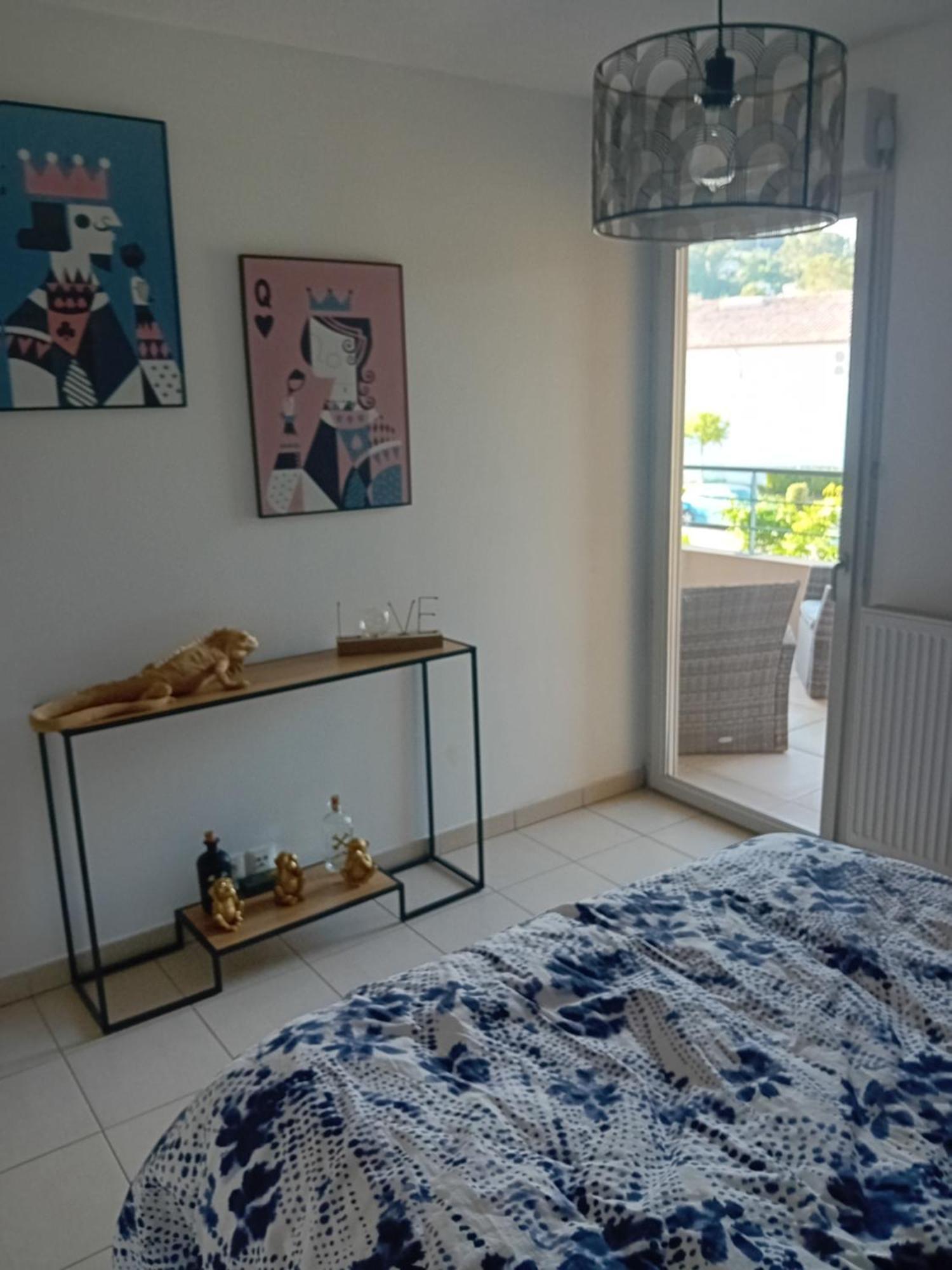 Superbe Appartement T2 Cuers Dış mekan fotoğraf